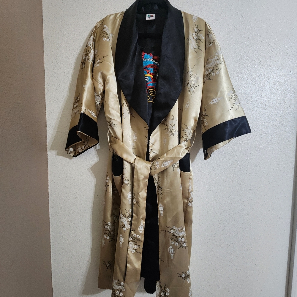 KIMONO Elegant Gold & Black  Robe